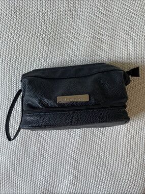 La Vie En Rose - Black Travel Makeup Cosmetic Bag / Makeup Case